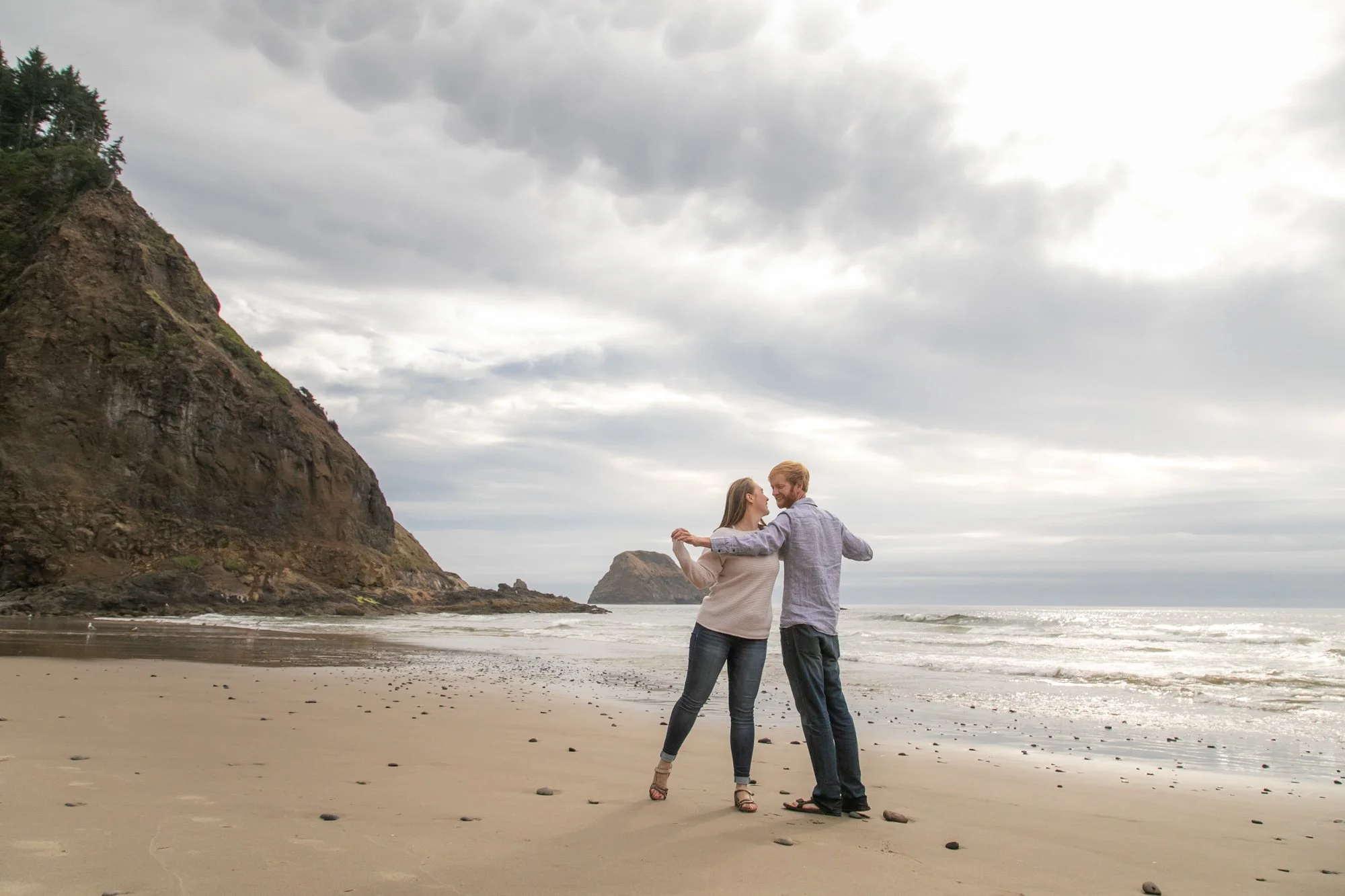 OregonCoast-Enagagement-ShortBeach-DanRice21-088.jpg