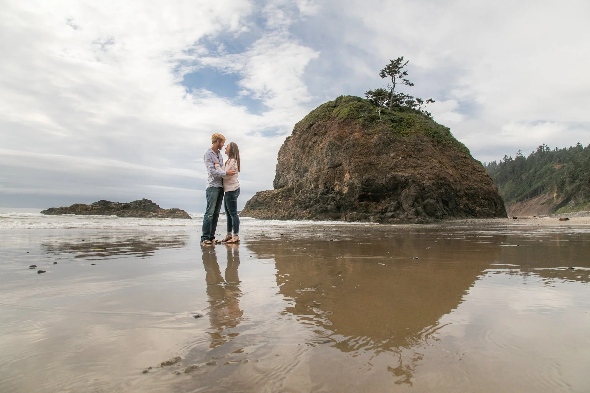 OregonCoast-Enagagement-ShortBeach-DanRice21-094.jpg