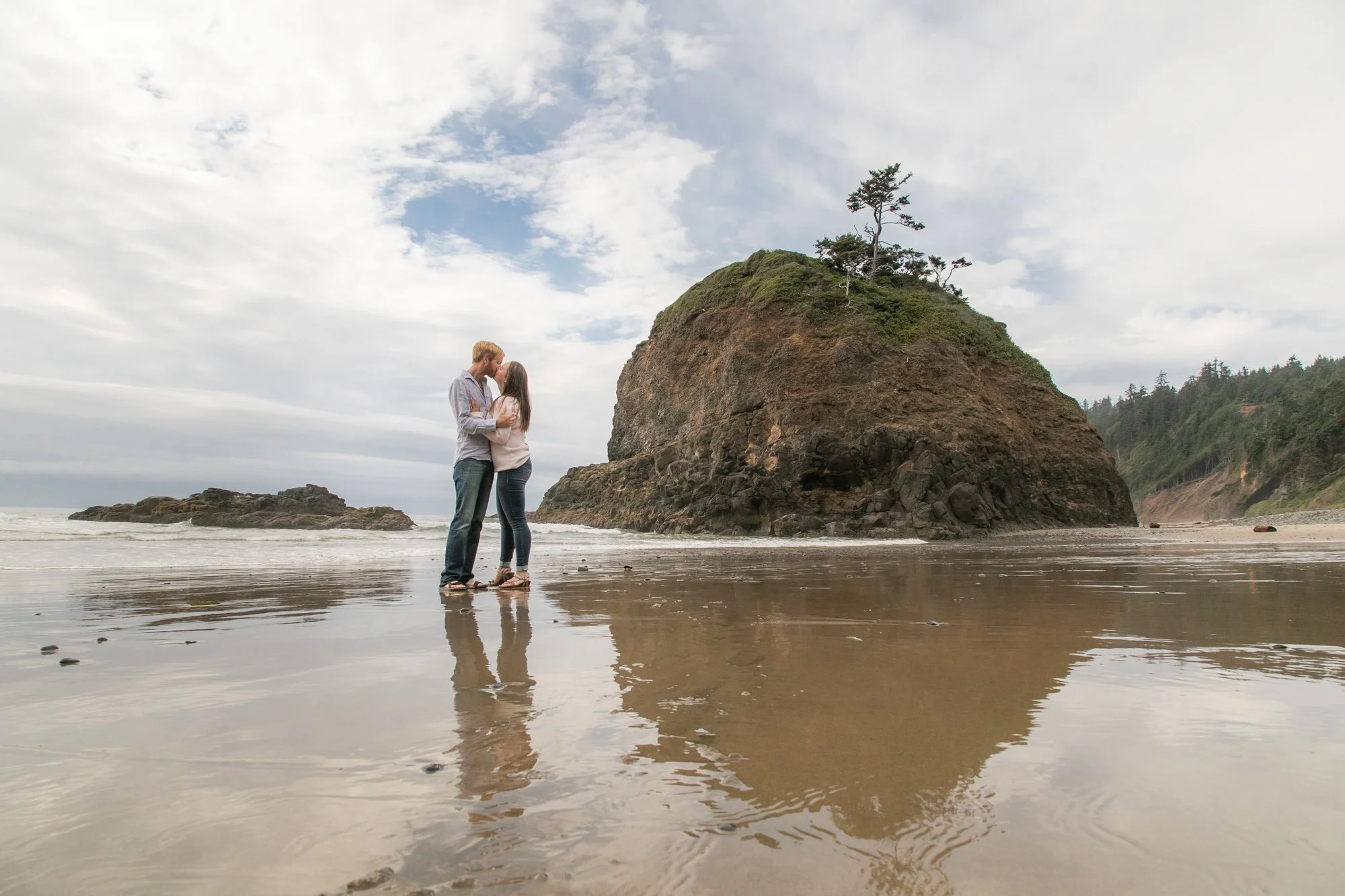 OregonCoast-Enagagement-ShortBeach-DanRice21-095.jpg