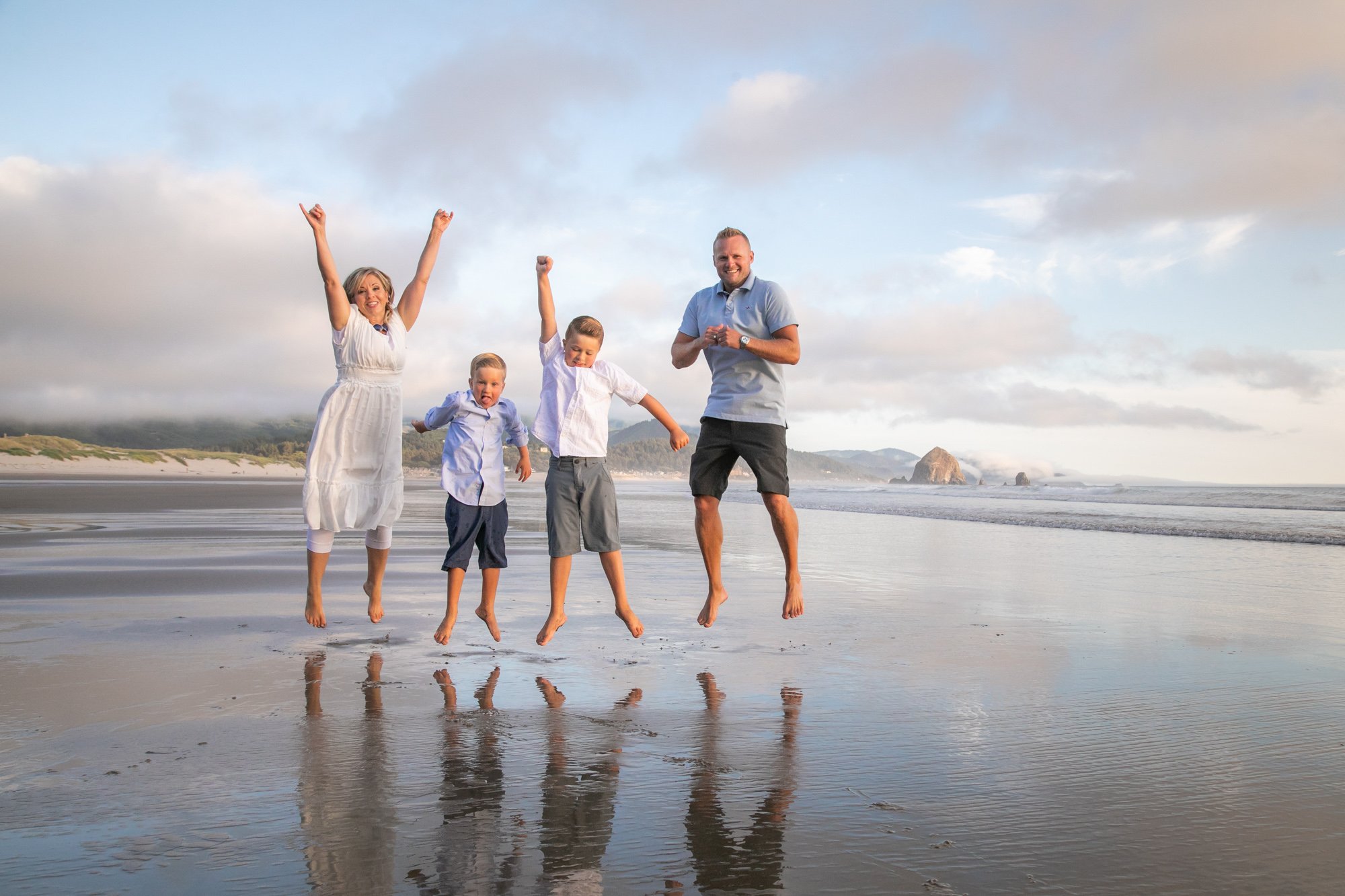 CannonBeach-FamilyPhotography-DanRice-07-21-039.jpg
