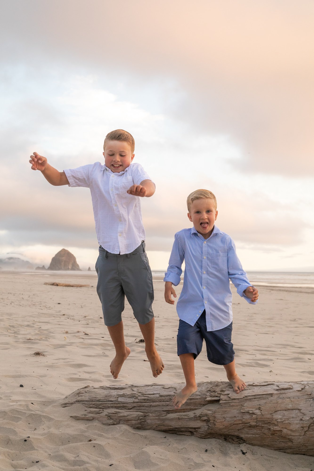 CannonBeach-FamilyPhotography-DanRice-07-21-059.jpg