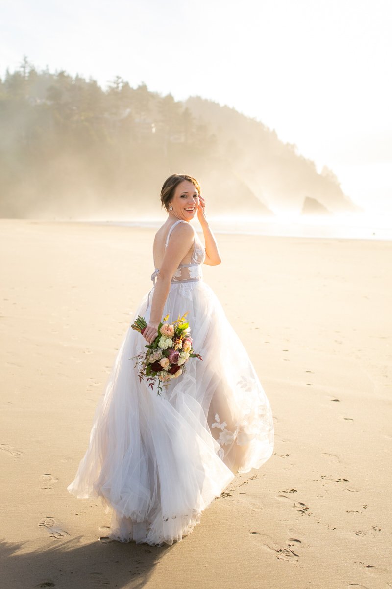 OregonCoast-CannonBeach-Elopement-Wedding-Photographer-DanRice-21-015.jpg