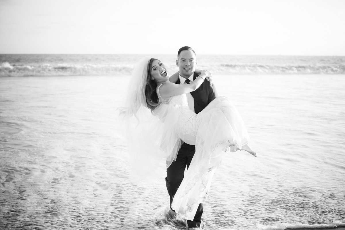 OregonCoast-CannonBeach-Elopement-Wedding-Photographer-DanRice-21-033.jpg