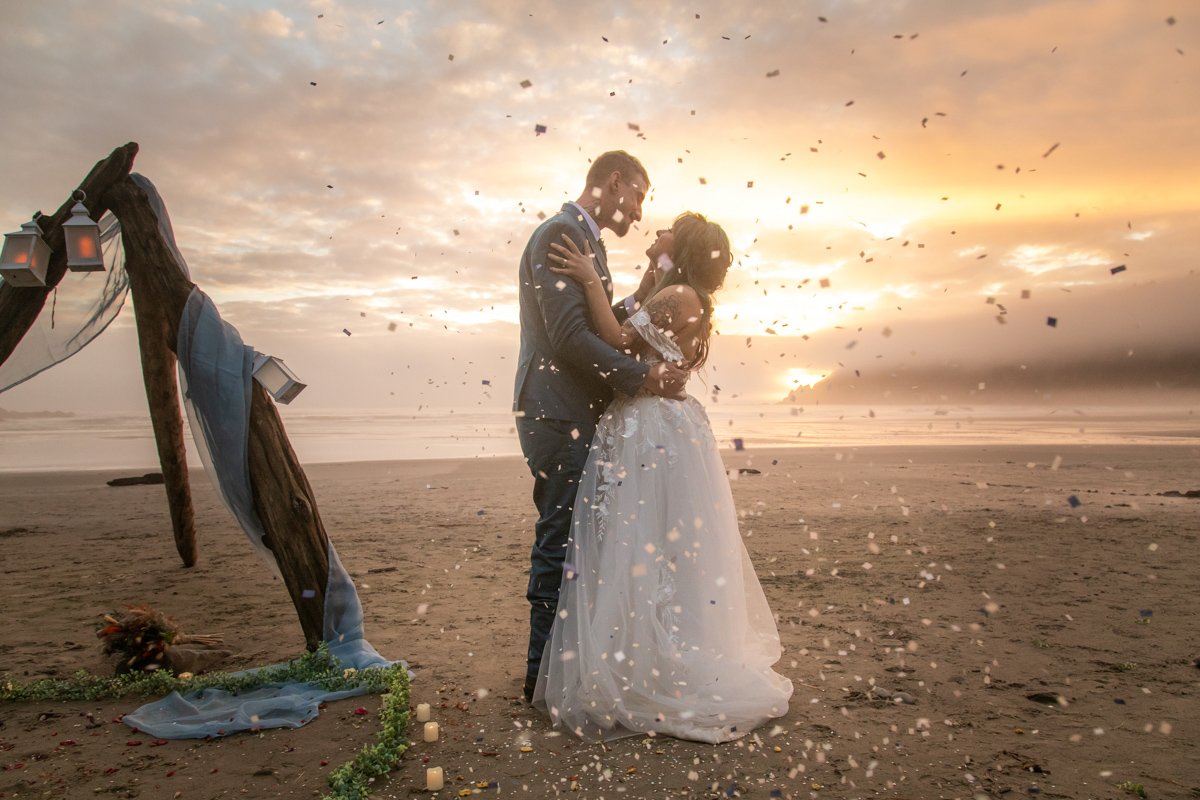 OregonCoast-CannonBeach-Elopement-Wedding-Photographer-DanRice-21-058.jpg