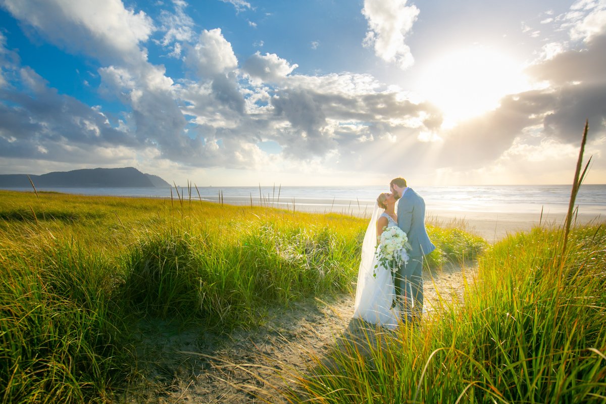 OregonCoast-CannonBeach-Elopement-Wedding-Photographer-DanRice-21-064.jpg