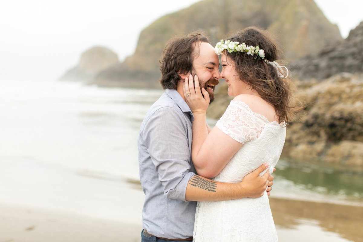 OregonCoast-CannonBeach-Elopement-Wedding-Photographer-DanRice-21-070.jpg
