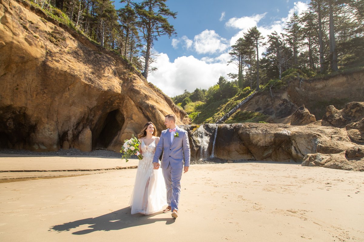 OregonCoast-CannonBeach-Elopement-Wedding-Photographer-DanRice-21-047.jpg