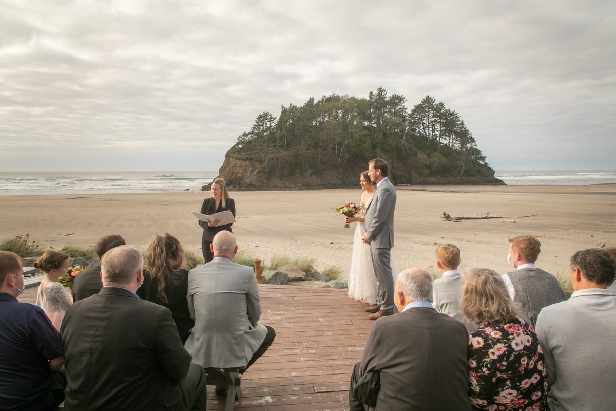 OregonCoast-CannonBeach-Elopement-Wedding-Photographer-DanRice-21-179.jpg