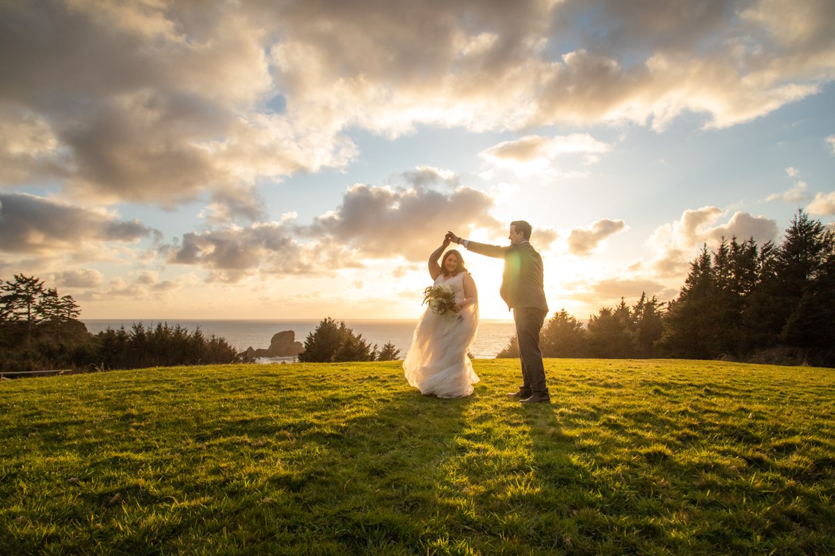 OregonCoast-CannonBeach-Elopement-Wedding-Photographer-DanRice-21-240.jpg