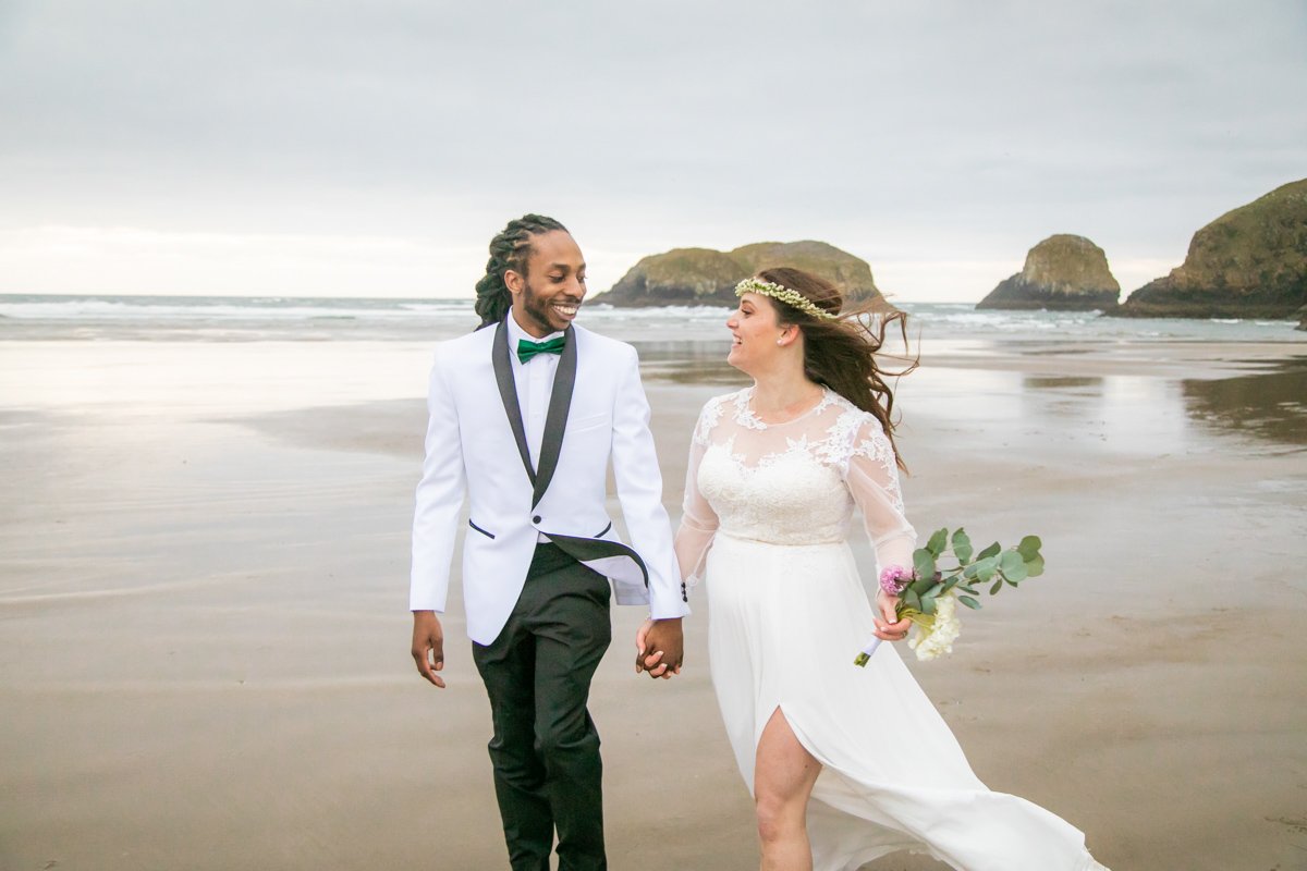 OregonCoast-CannonBeach-Elopement-Wedding-Photographer-DanRice-21-351.jpg