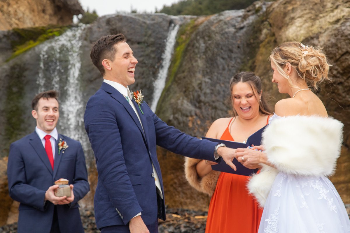 OregonCoast-CannonBeach-Elopement-Wedding-Photographer-DanRice-21-092.jpg