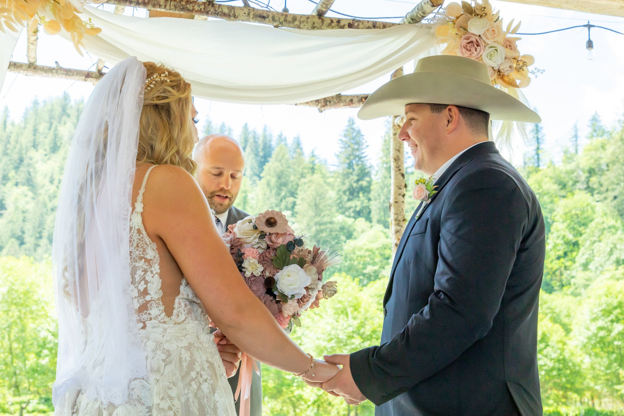 HydrangeaRanch-Wedding-Photography-OregonCoast22-030.jpg
