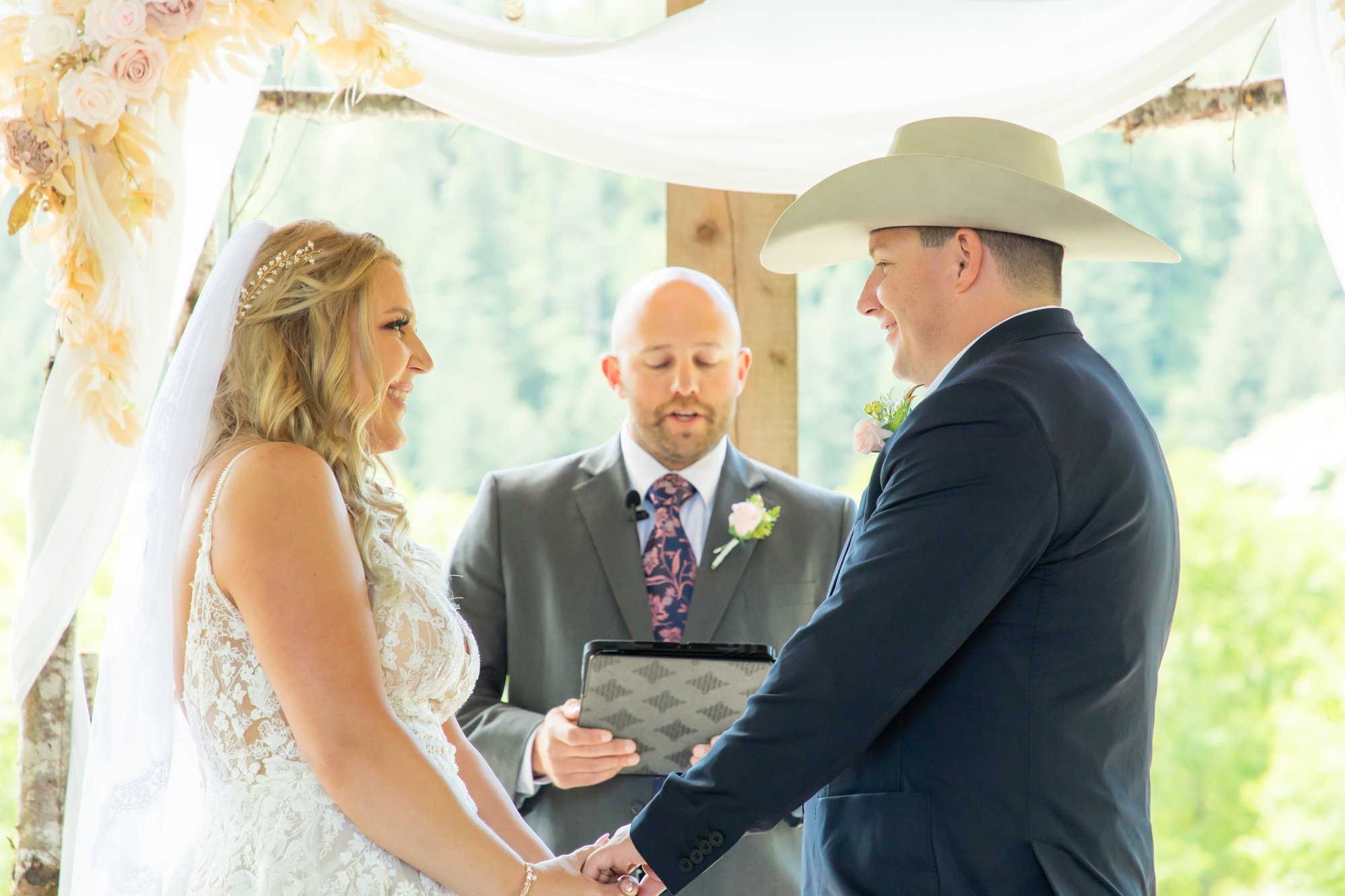 HydrangeaRanch-Wedding-Photography-OregonCoast22-033.jpg