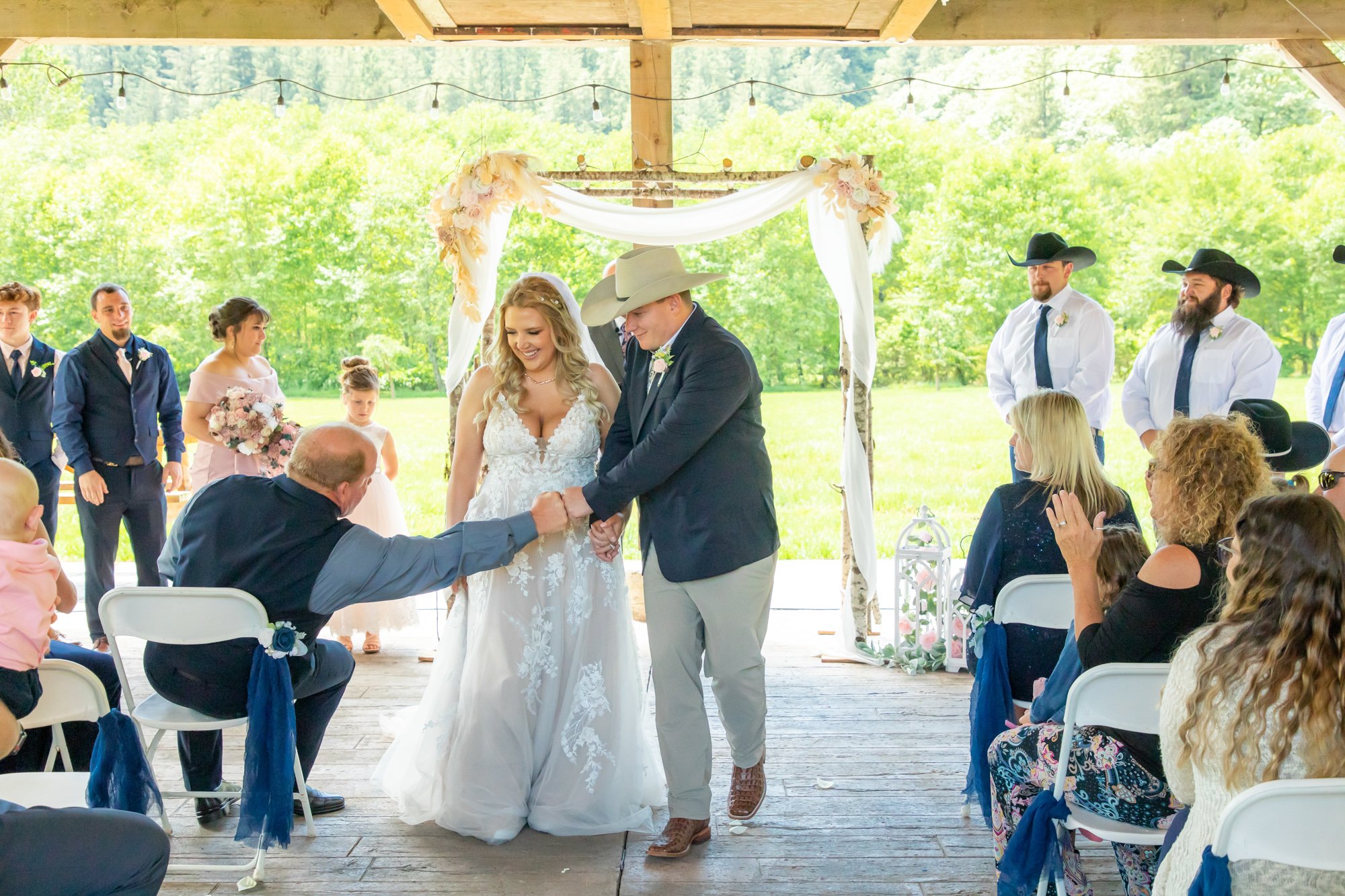 HydrangeaRanch-Wedding-Photography-OregonCoast22-035.jpg