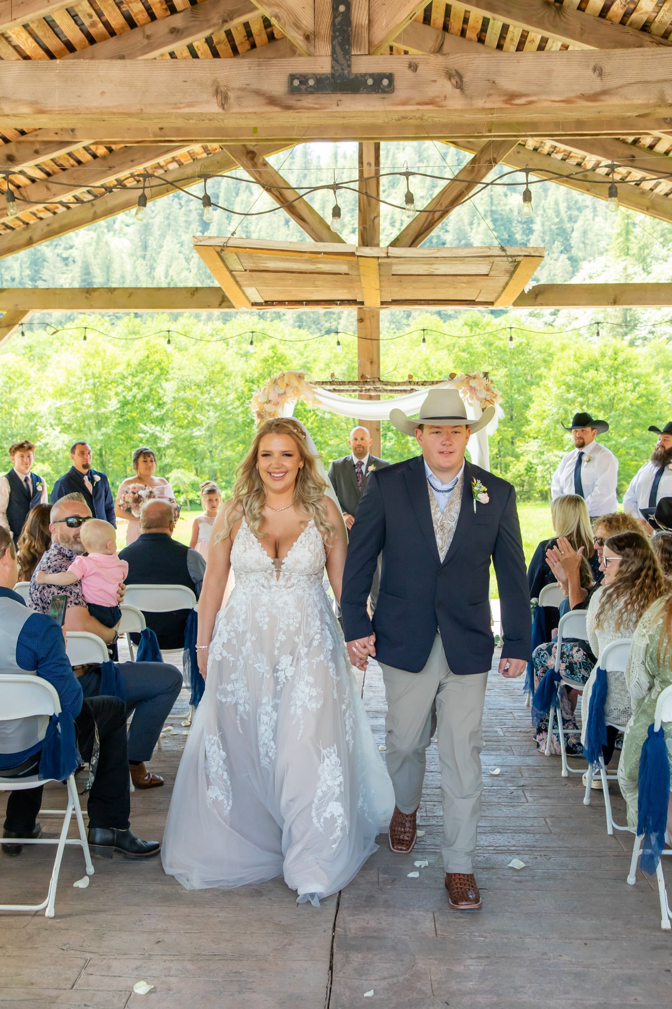 HydrangeaRanch-Wedding-Photography-OregonCoast22-036.jpg