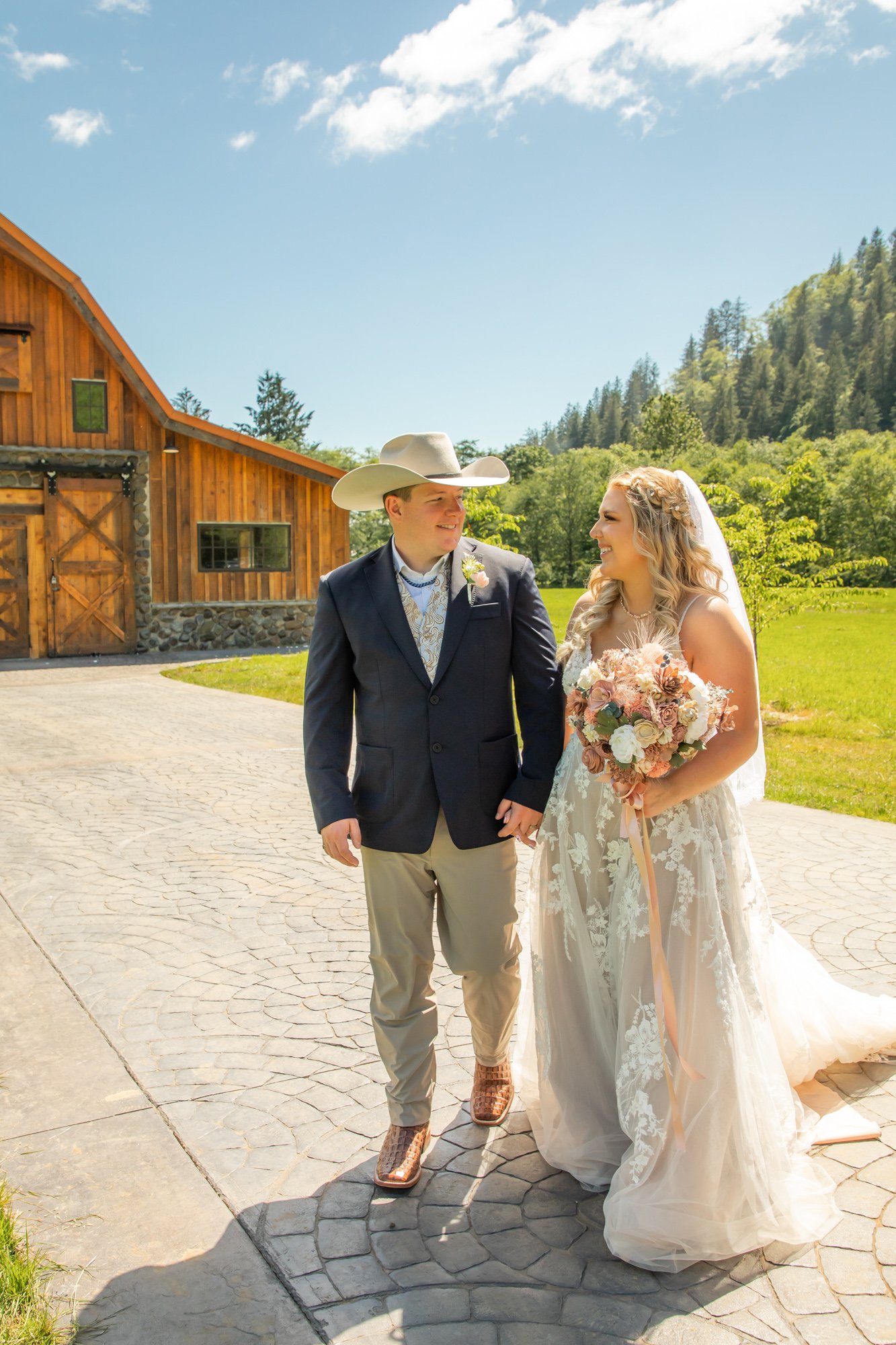 HydrangeaRanch-Wedding-Photography-OregonCoast22-050.jpg