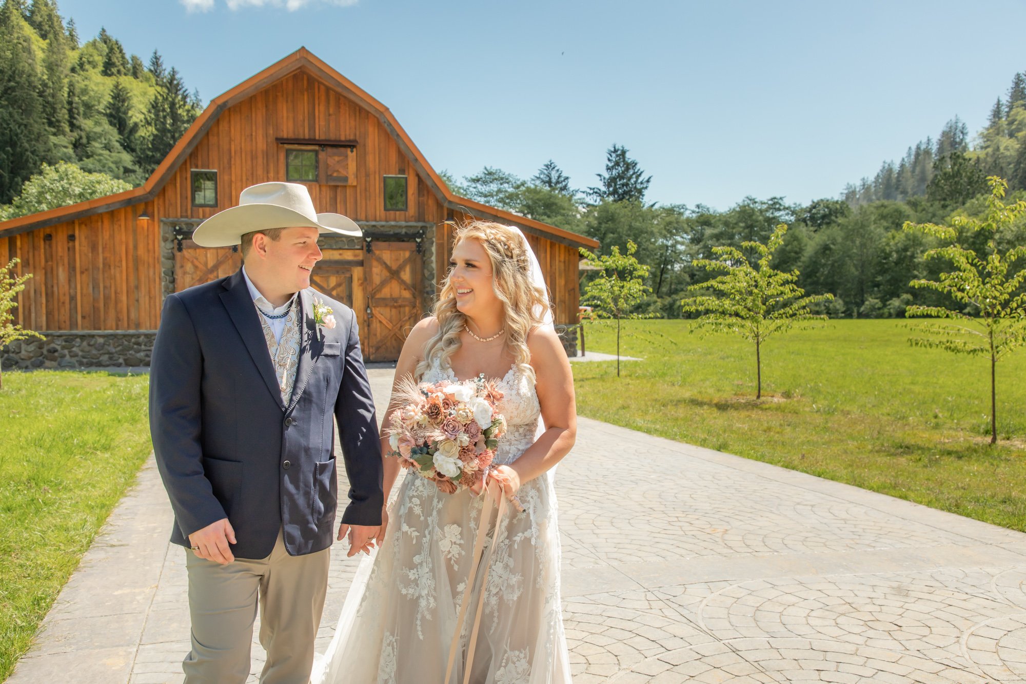 HydrangeaRanch-Wedding-Photography-OregonCoast22-052.jpg