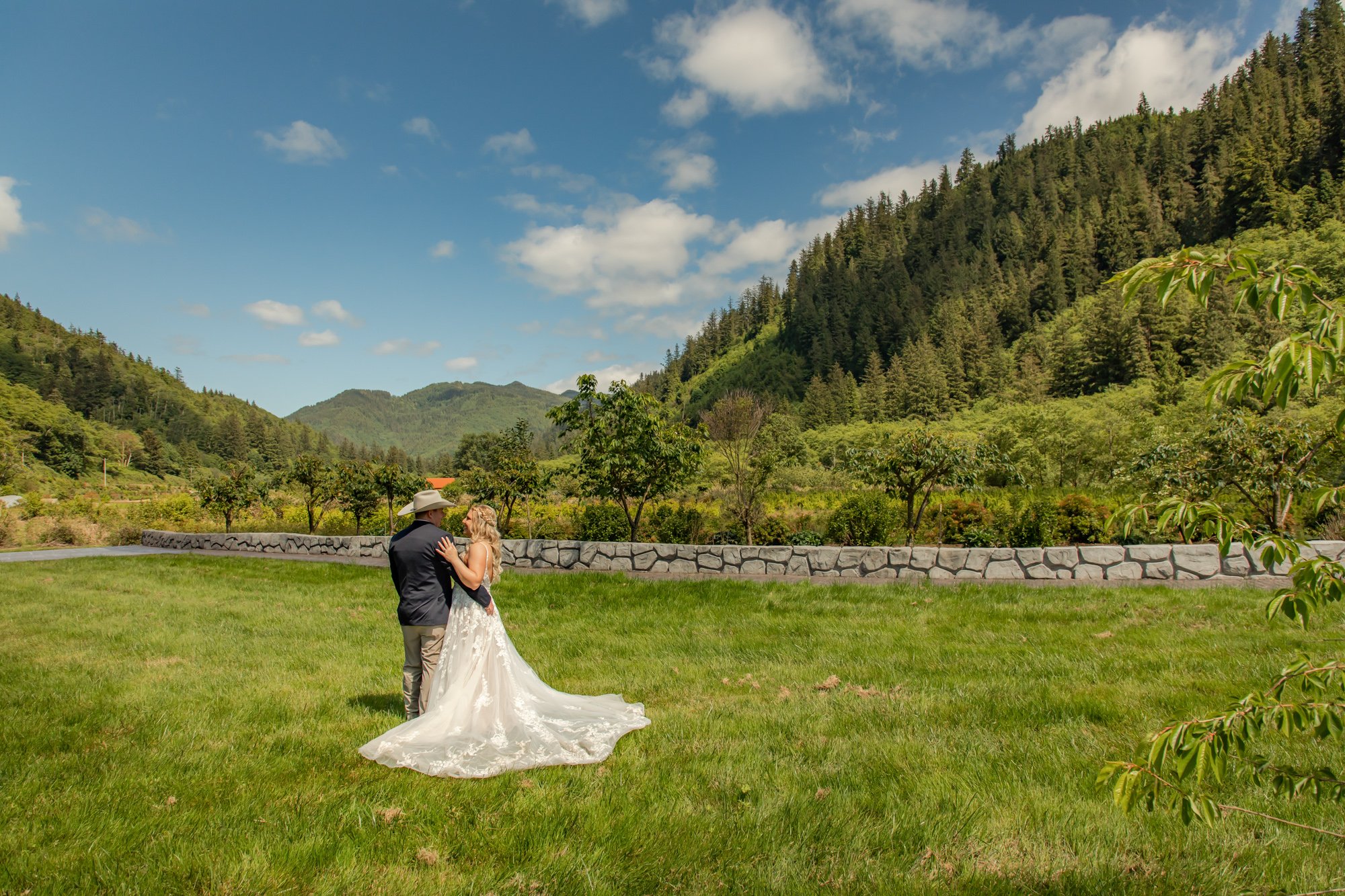 HydrangeaRanch-Wedding-Photography-OregonCoast22-055.jpg