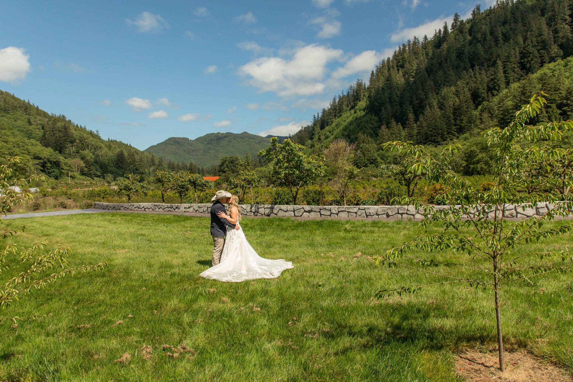 HydrangeaRanch-Wedding-Photography-OregonCoast22-057.jpg