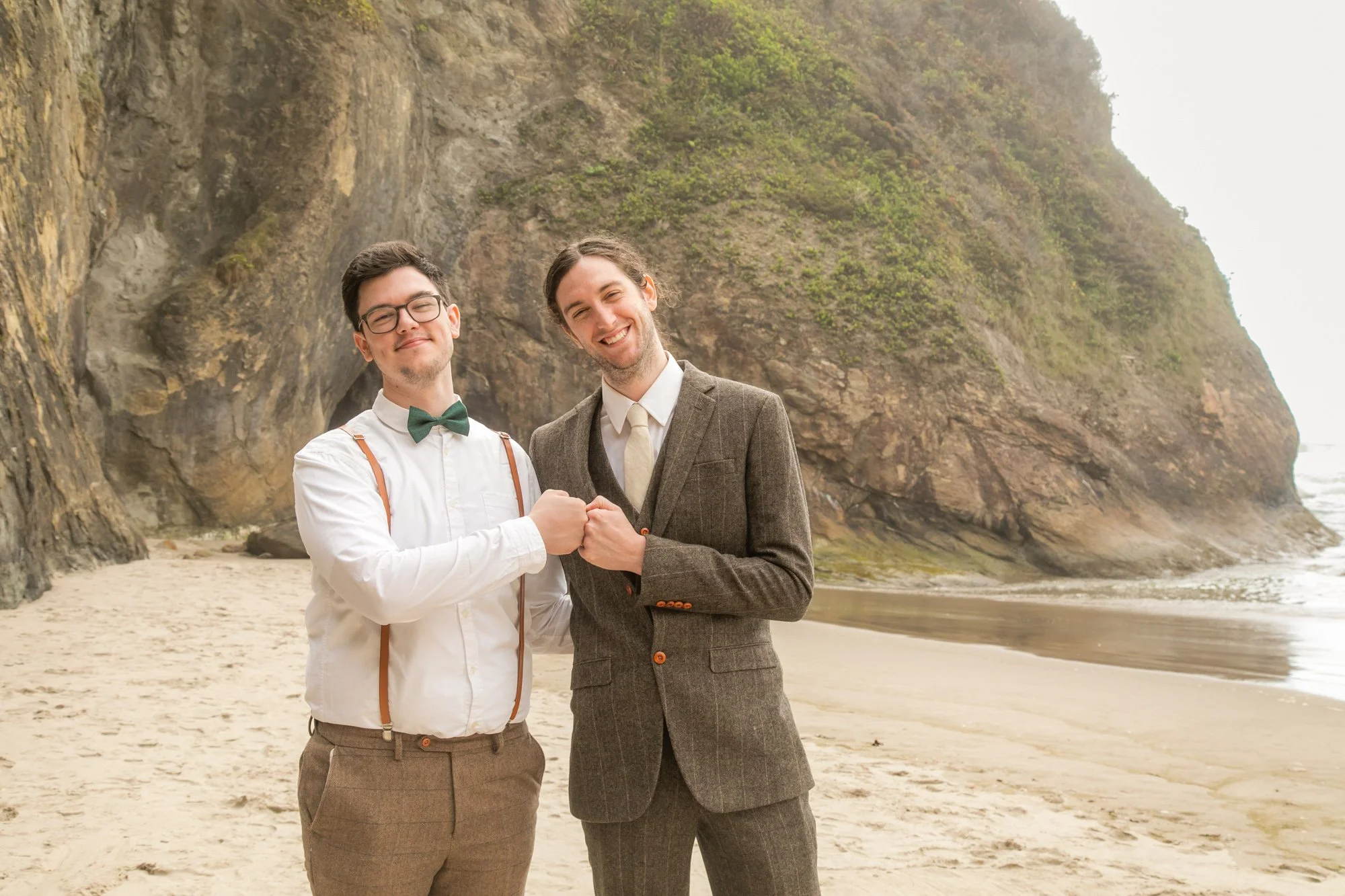 OregonCoast-Elopement-Photographer-ArcadiaBeach-076.jpg