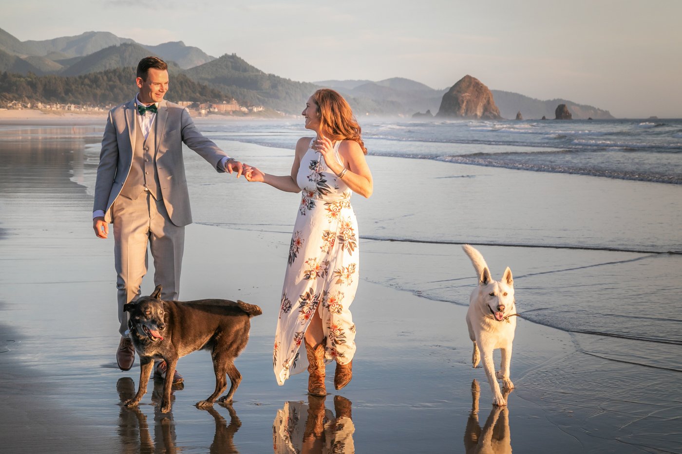 OregonCoast-CannonBeach-Elopement-Wedding-Photographer-DanRice23-002.jpg