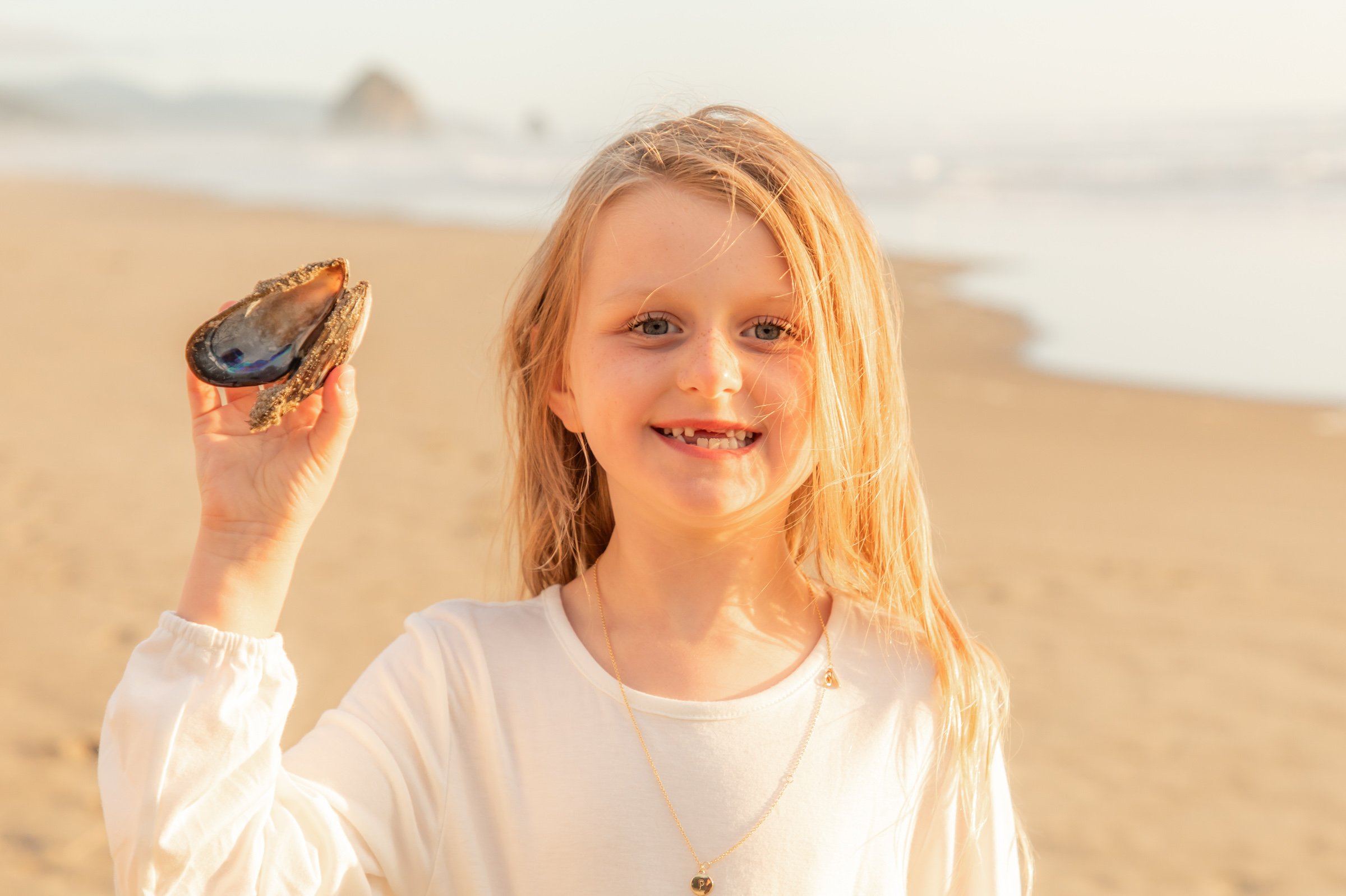 CannonBeach-Family-Photography - GoldenHour-OregonCoast-24-014.jpg