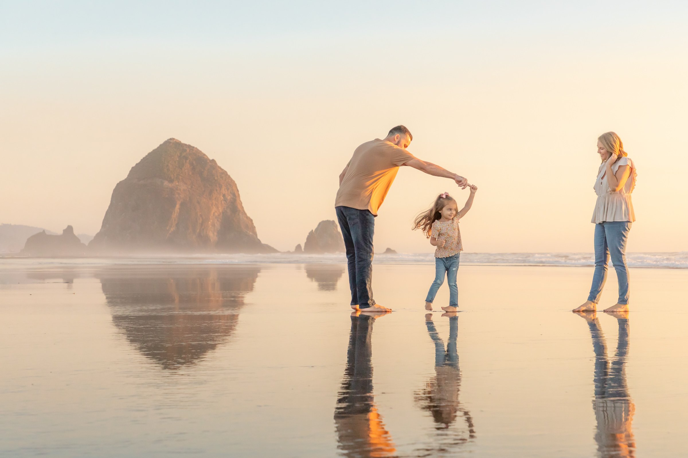 OregonCoast-CannonBeach-Family-Photos-24-027.jpg