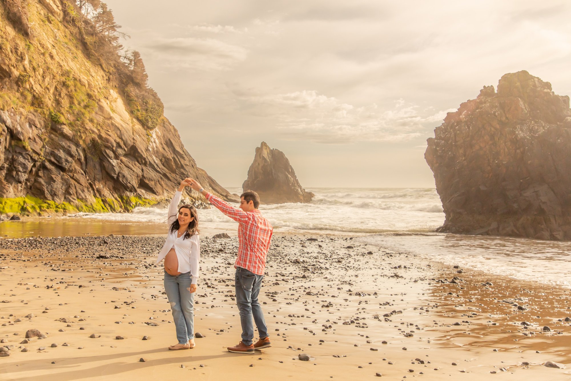 CannonBeach-HugPoint-Maternity-022.jpg