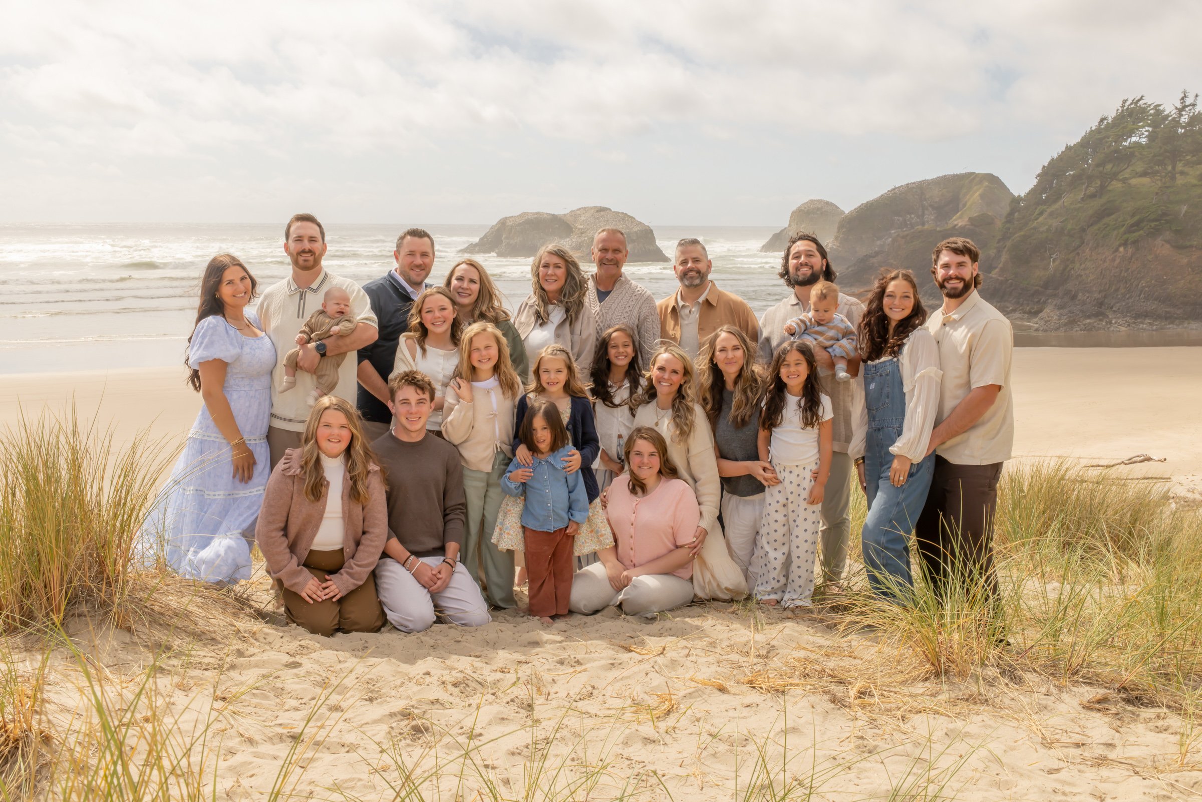 Extended Family Photography in Cannon Beach, Oregon | Capturing Your Family’s Story on the Oregon Coast