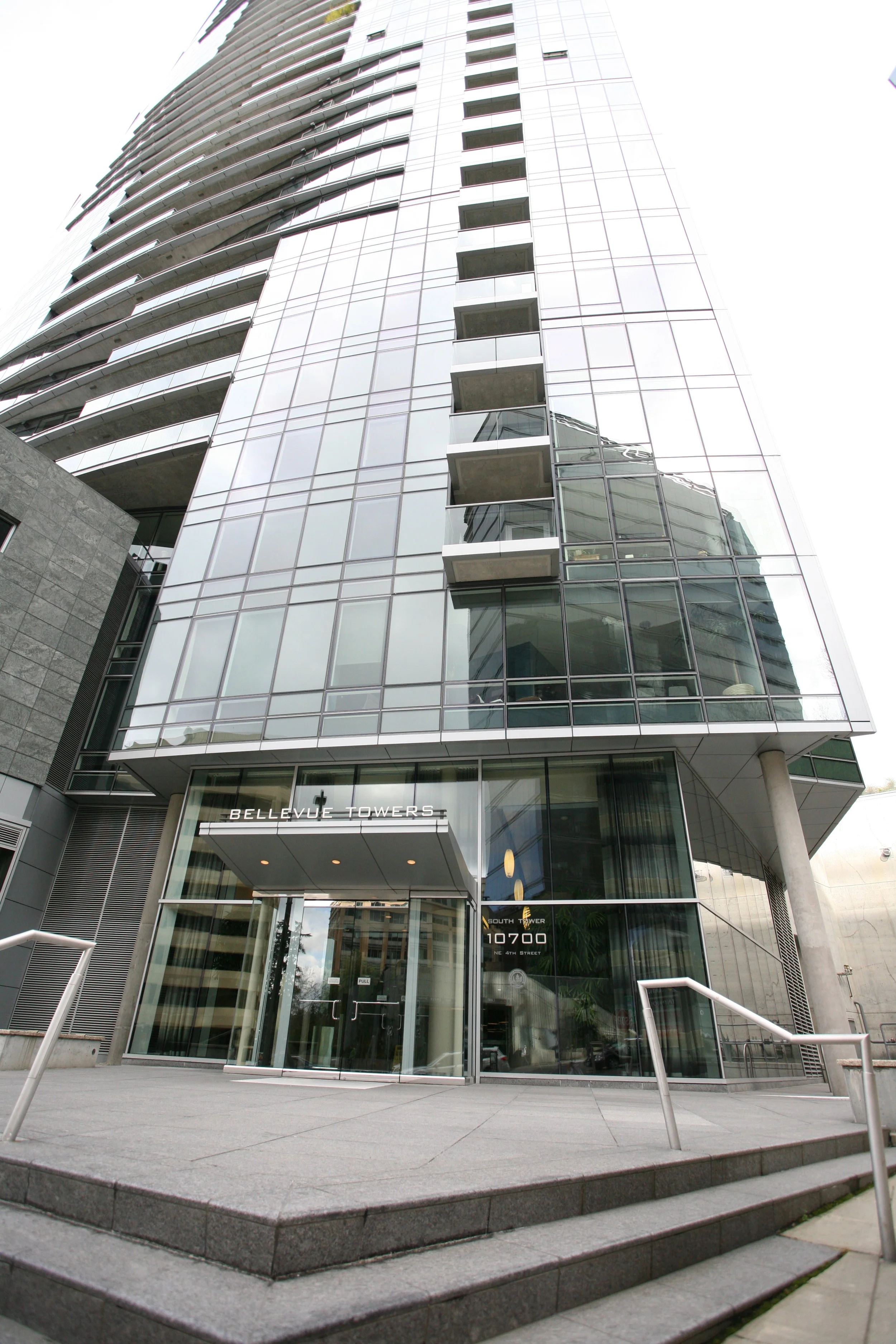 Stunning Corner Sw Unit At Bellevue Towers Open Door