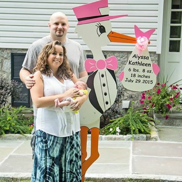 Alyssa Kathleen and her proud parents! Congratulations to my friends &amp; wonderful new parents Jackie &amp; Mark 💗👶🏻#newbaby #newmom #newparents#newborn #storks #storkrentals #westchester #birthannouncement