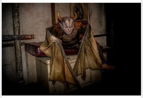 Terror-Vault-Bat.jpg
