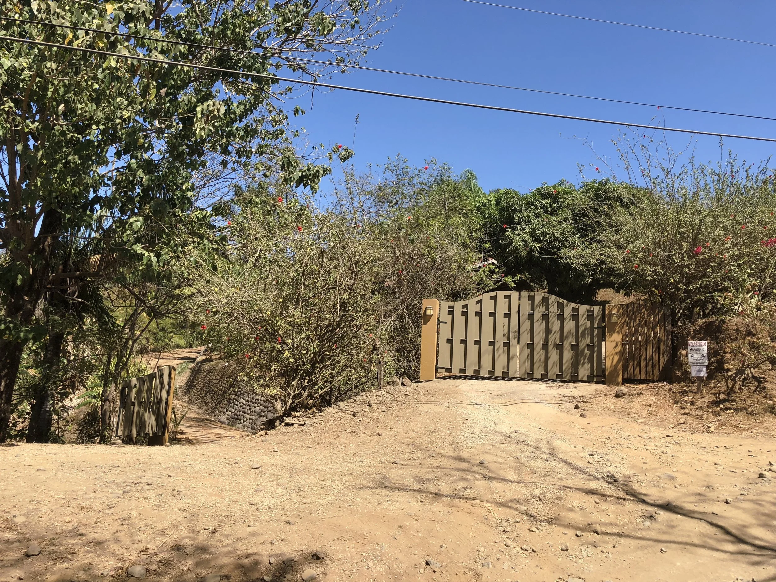 entrance to the house and the cabinas during the dry season