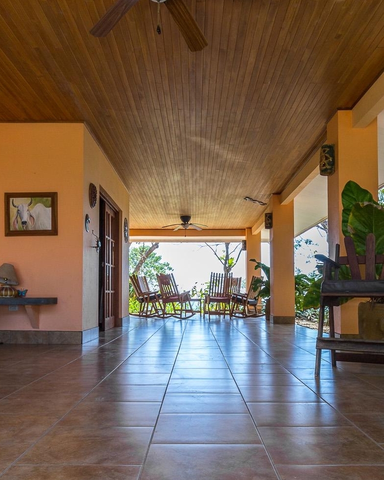 Breezeway connecting rooms to pavillion