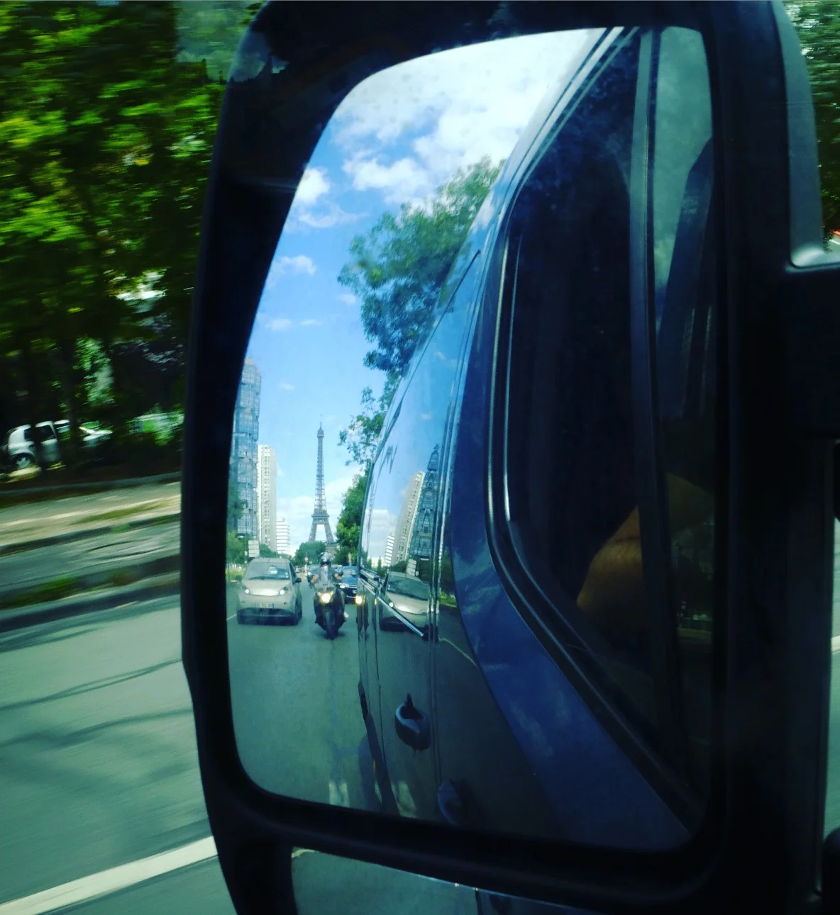 Road tripping through Paris to shoot summer 2017