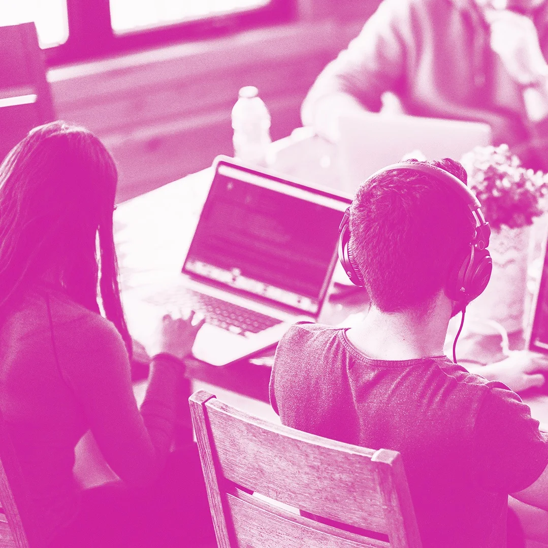 shared+desk+pink.jpg