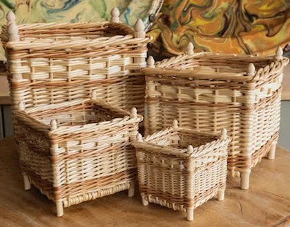 Wicker cache-pot