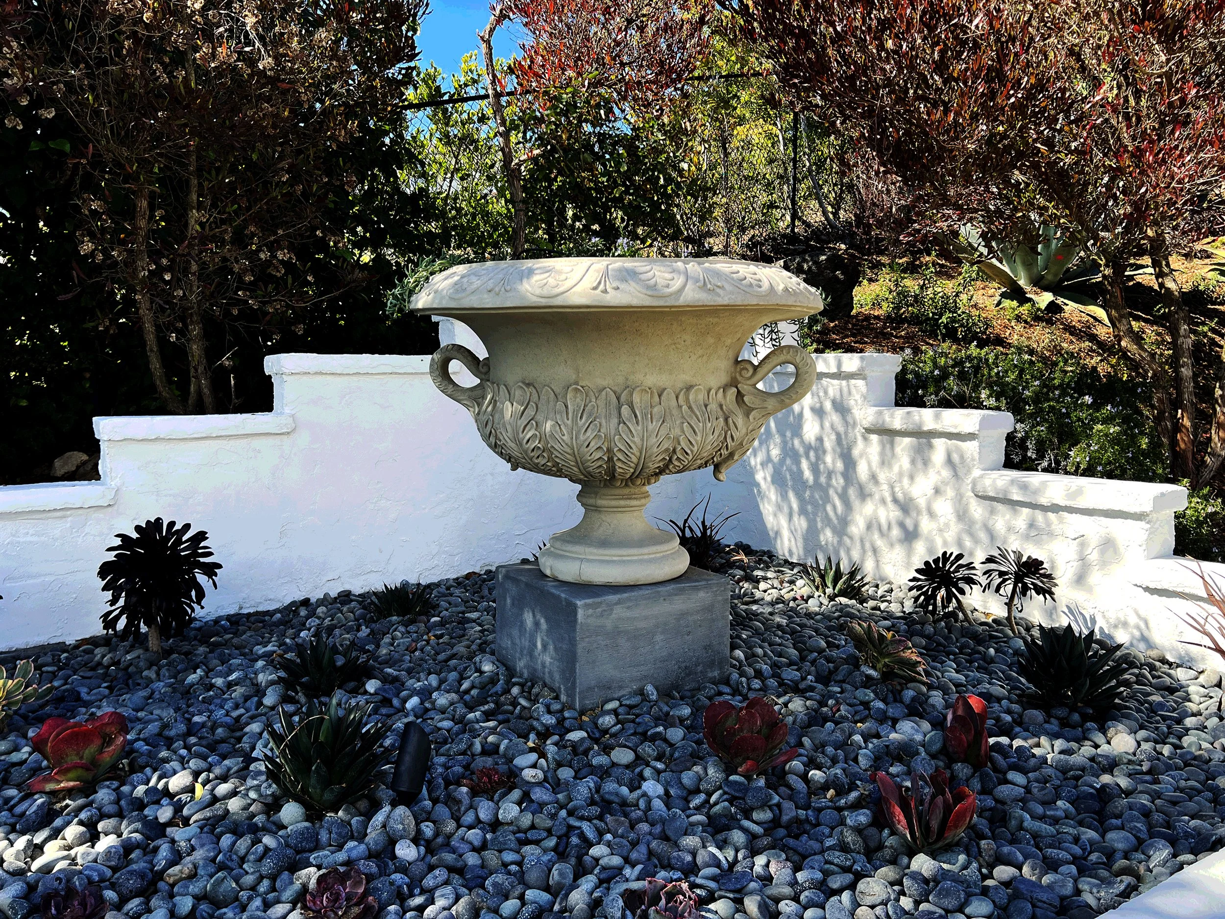 'Chalice of Grandeur' in La Jolla installed landscape - La Jolla, San Diego