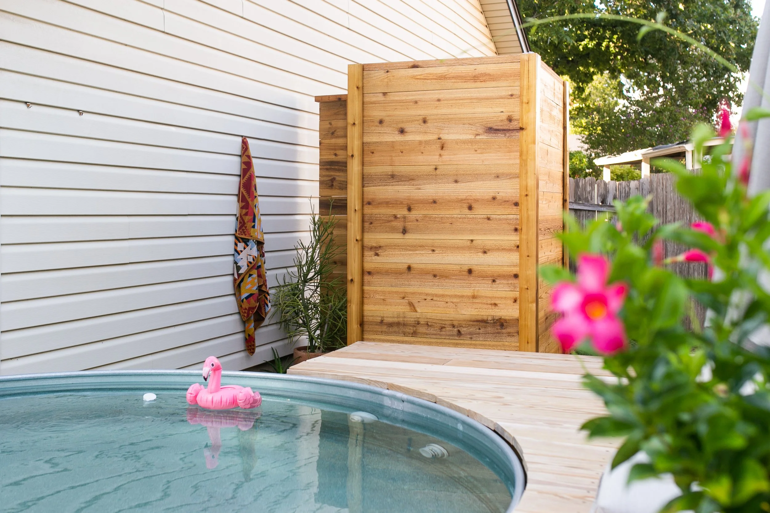 outdoor shower.jpg