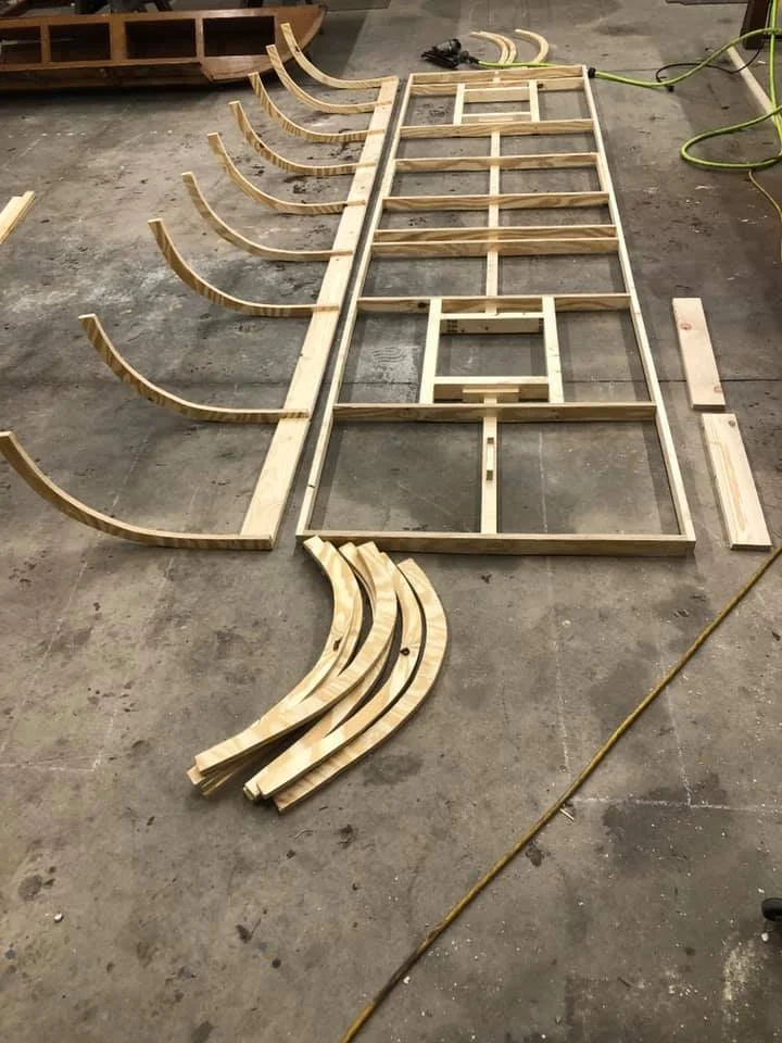 New ribs for the curved ceiling structure