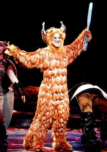 Jennyanydots in Cats at the Winter Garden Theater