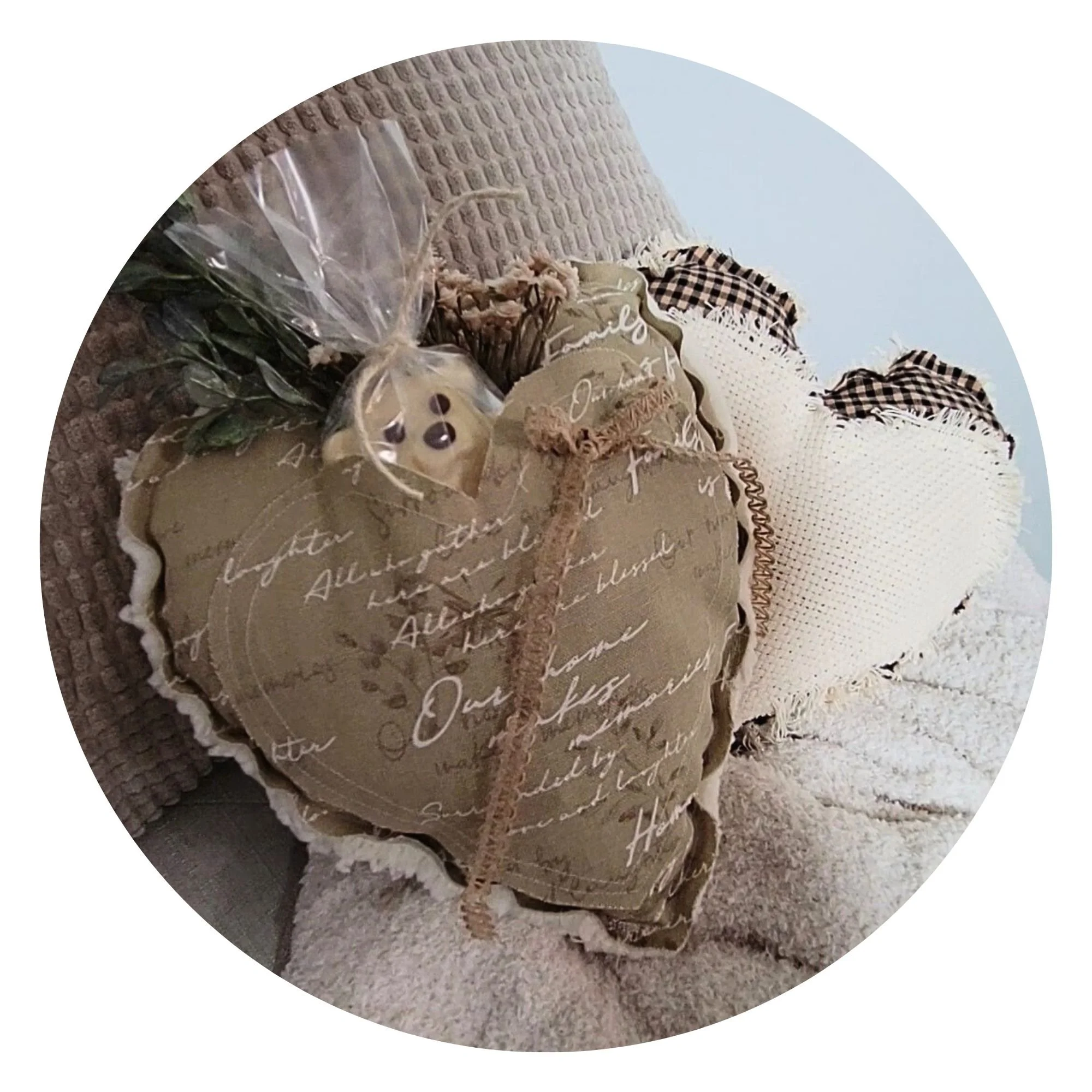 Valentines Heart Pillow Pattern.jpg