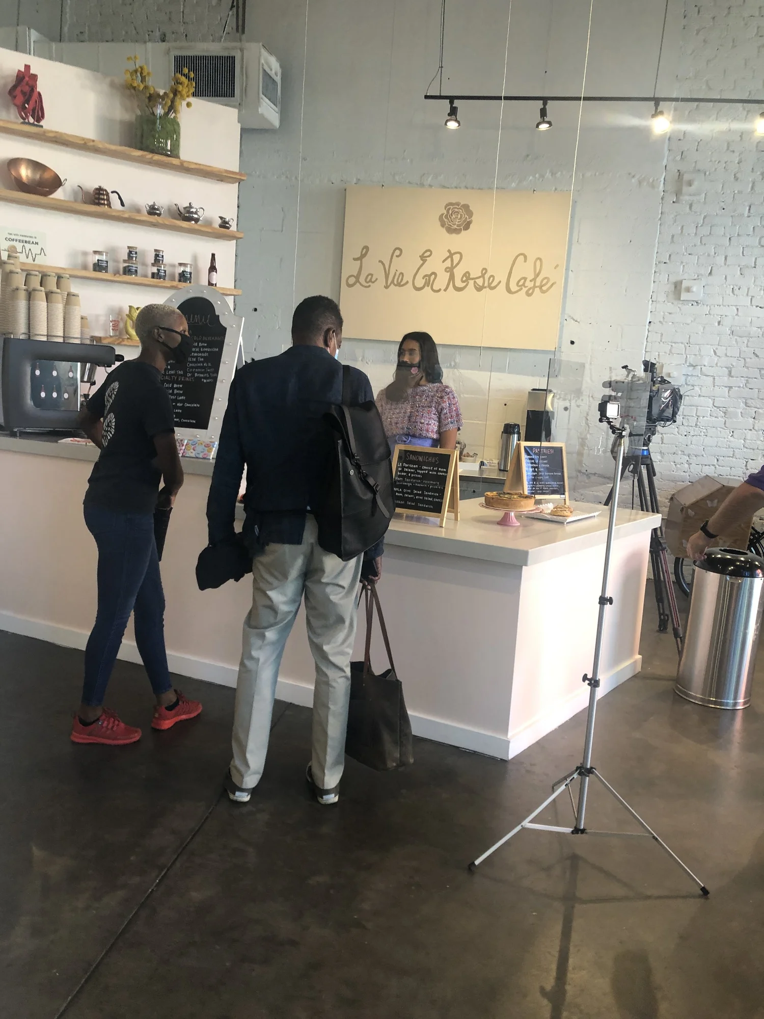 Location — La Vie En Rose Cafe