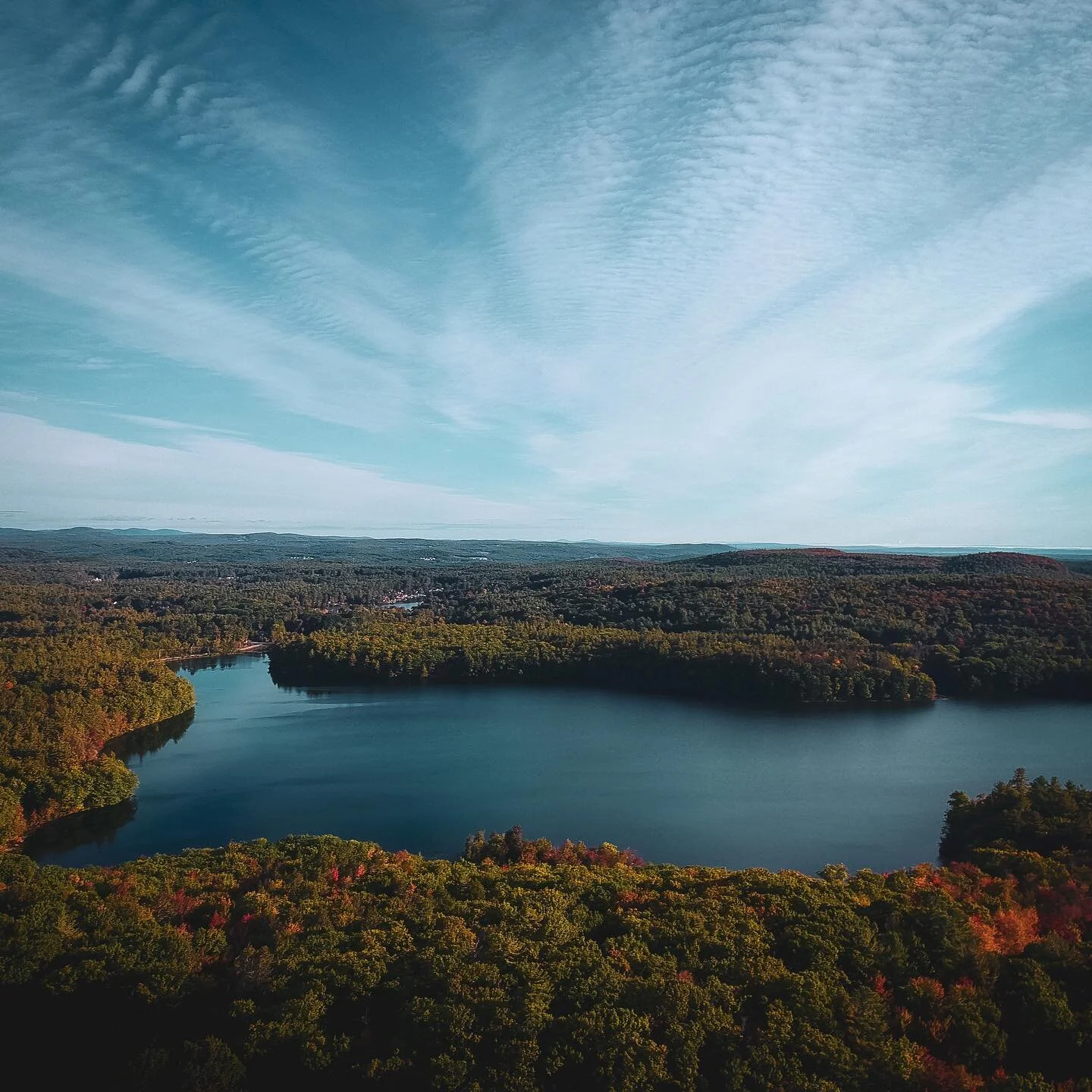 400ft up
.
.
#naturephotography #landscapephotography #dronephotography #djiphotography #djidrone #dji #thegreatoutdoors #naturalmassachusetts #igers #igersnewengland #igersmassachusetts #igersmass #newengland_igers #nature #hike #photography