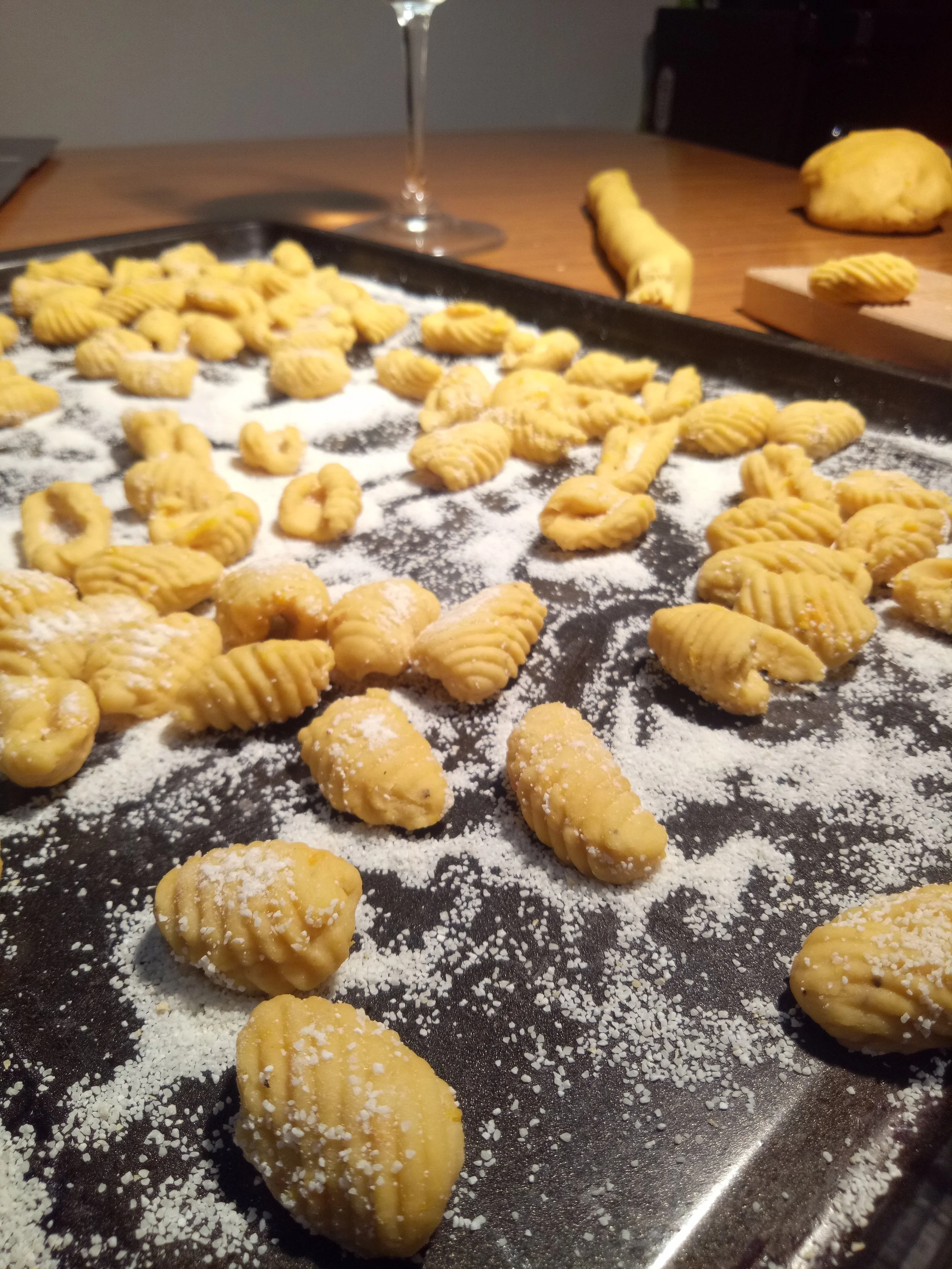 You may have already seen this photo if you follow me on Instagram. But it's a good'un, especially with context. That's semolina flour by the way; it keeps the pasta from sticking 