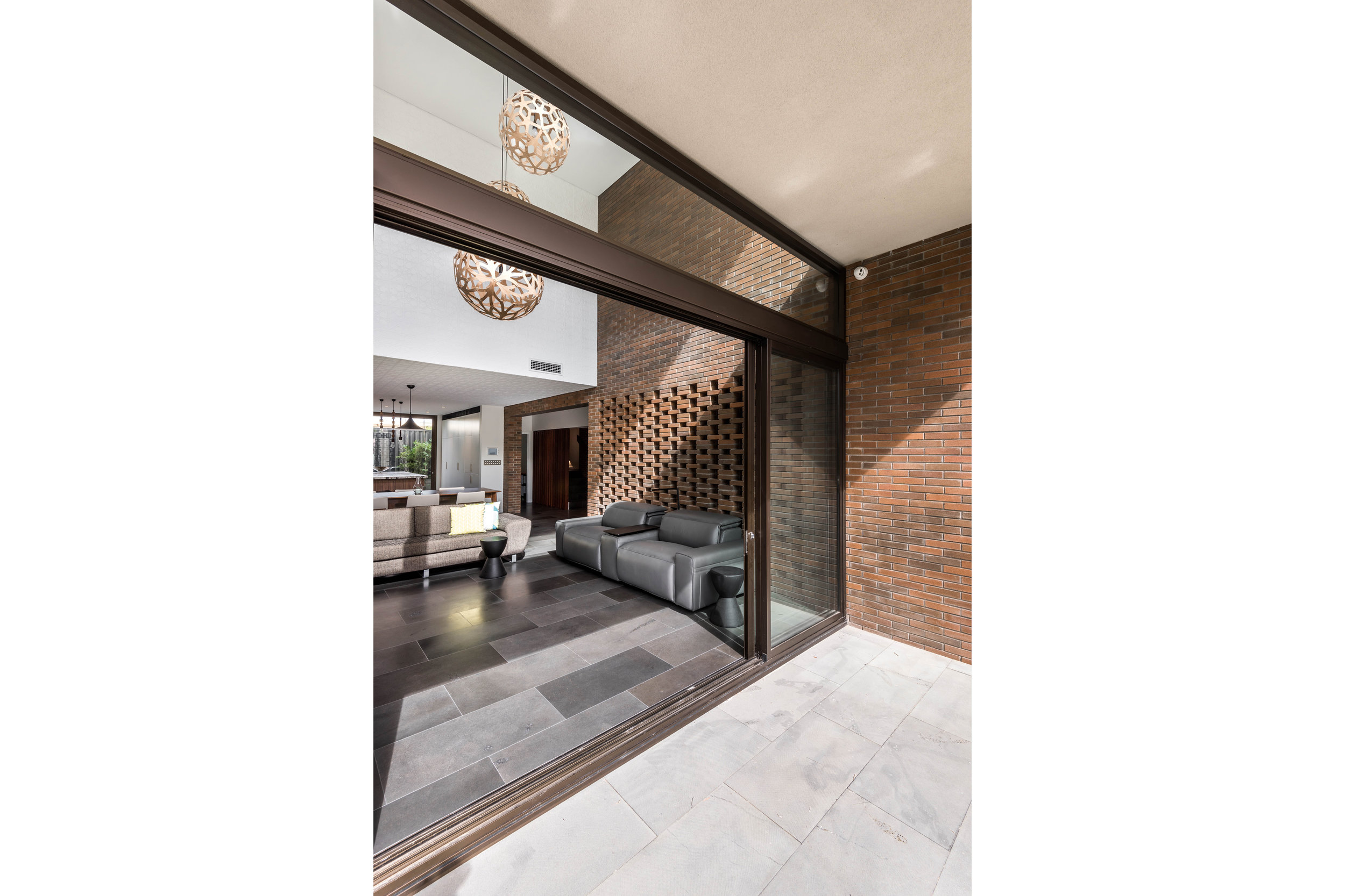 520-resnew_Carr Plc_Klopperanddavis_Dion Robeson_02_edit.jpg