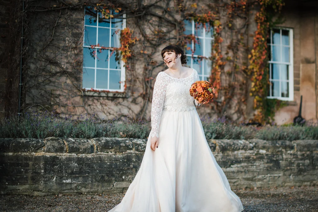 An autumnal bouquet to perfectly match the season. This makes the outside pictures really shine.