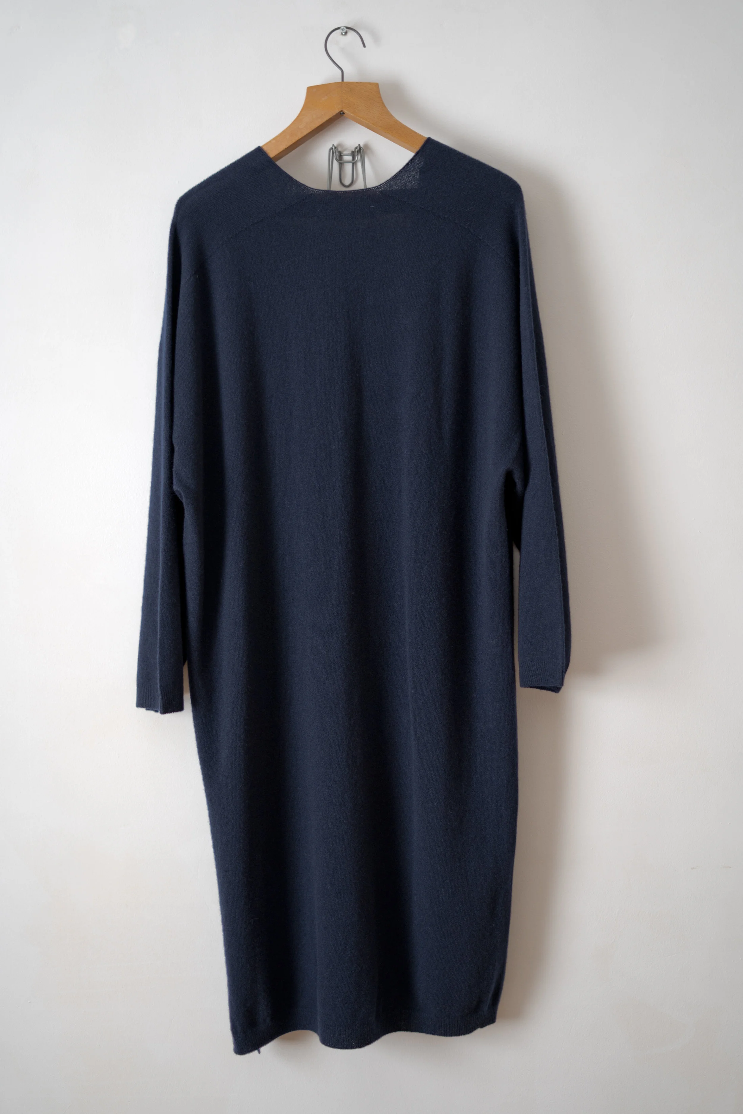 oakhill_D_navy_back.jpg