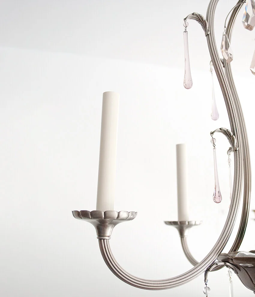 Swedish_Grace_chandelier_balloon_5.jpg
