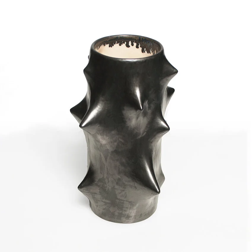 Knud_Basse_big_black_vase_top.jpg